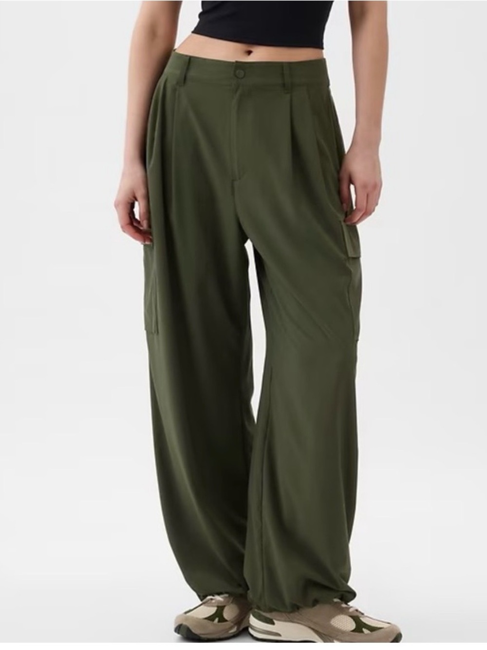 GapFit Green High Rise Runaround Cargo Joggers